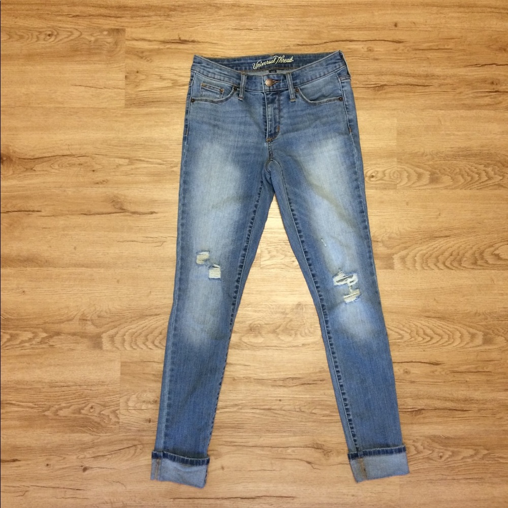 EUC Universal Thread Skinny Jeans